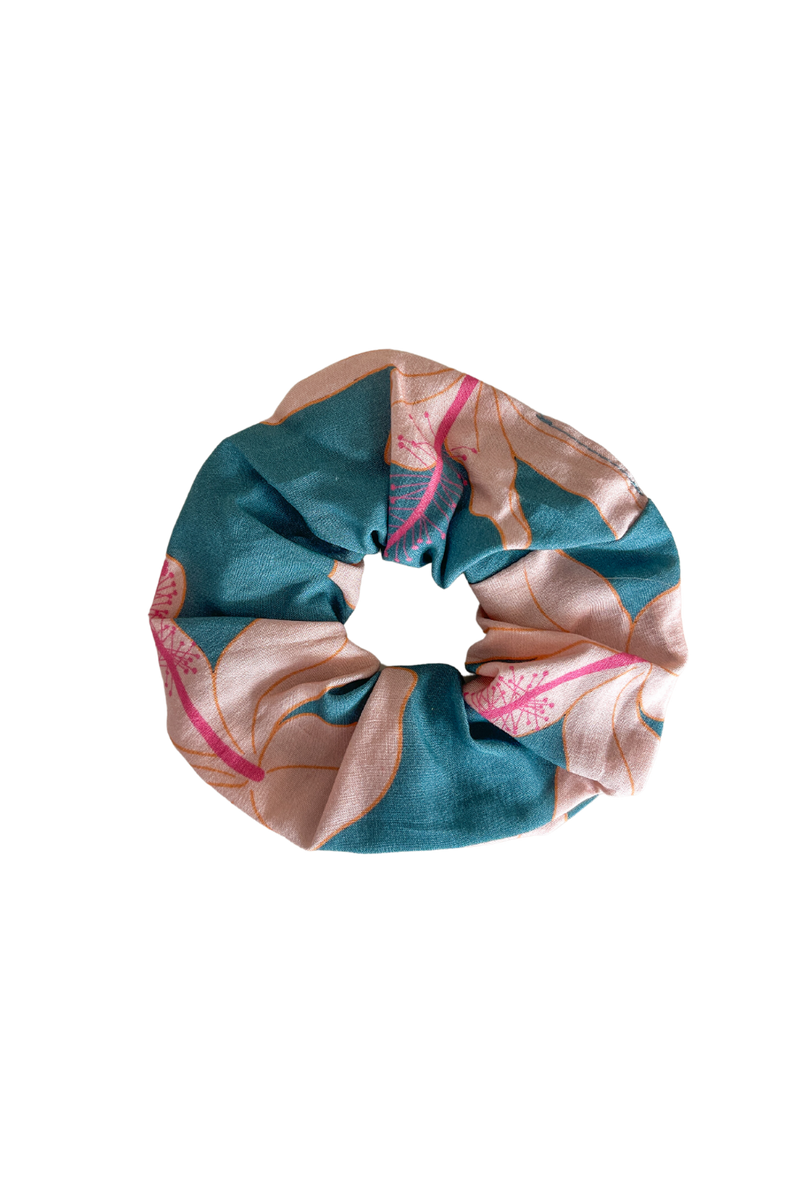 Finish the Look Scrunchie in Koki'o Blossom (Teal)