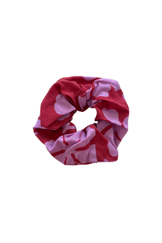 Finish the Look Scrunchie in Island Retro (Berry)