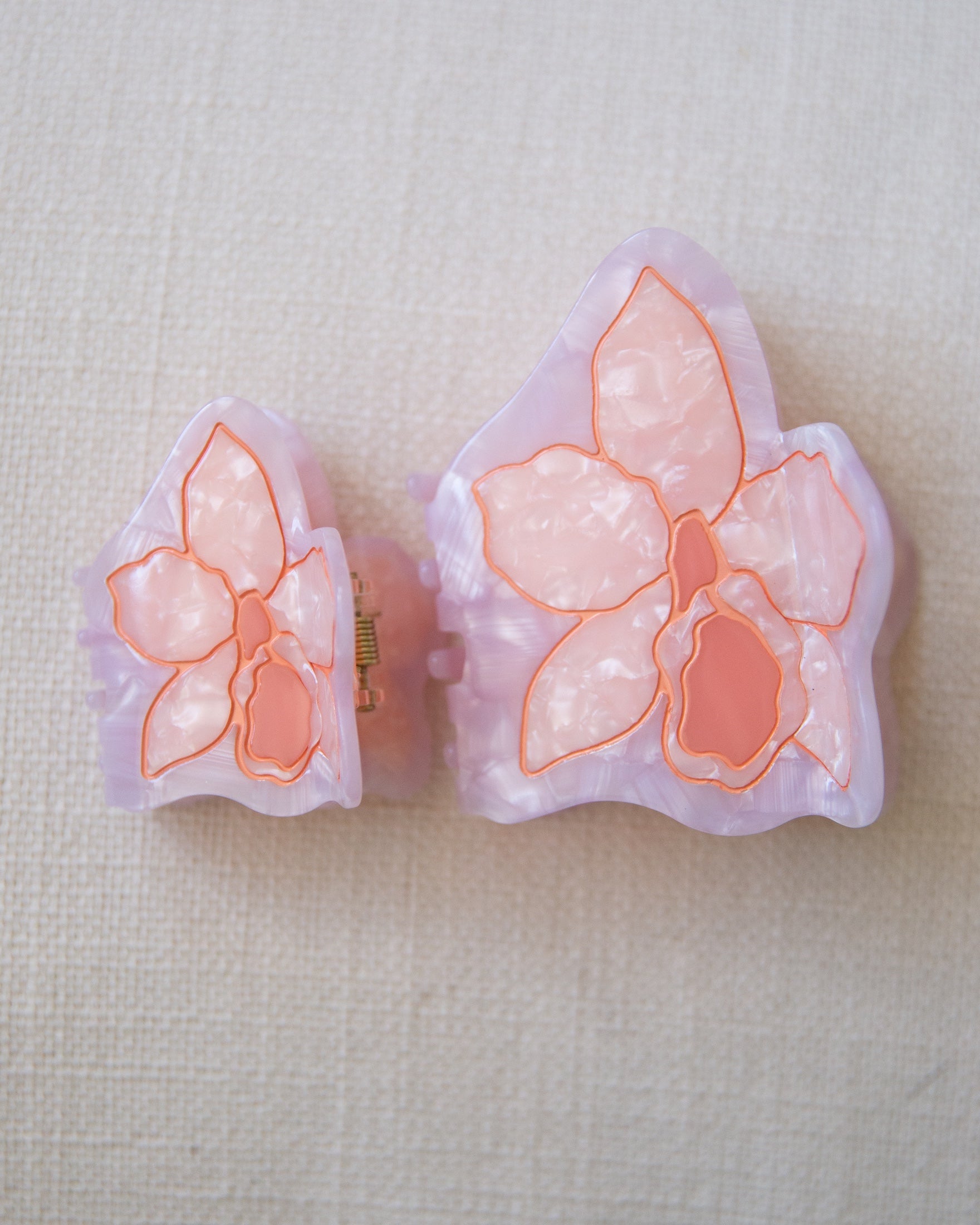 orchid claw clip in peach color