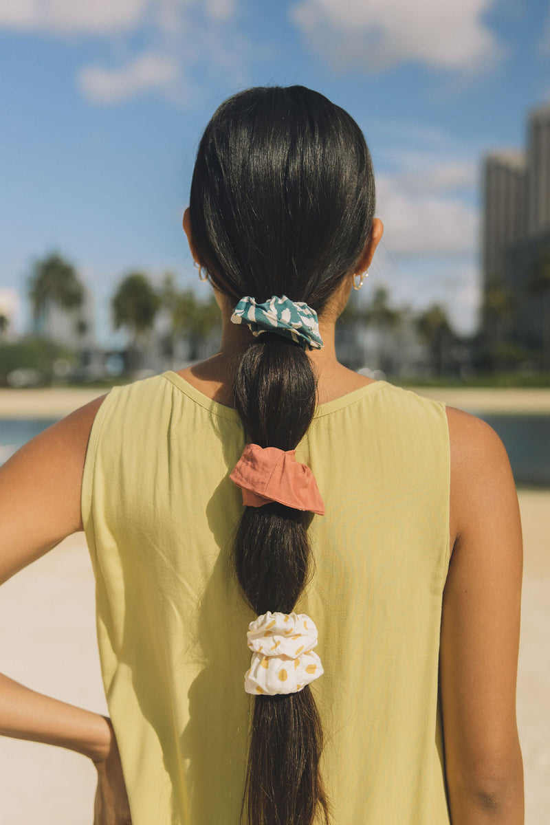 YIREH Finish the Look Scrunchie in Starfruit - A fun scrunchie to complete your outfit made from YIREH signature fabric/prints!