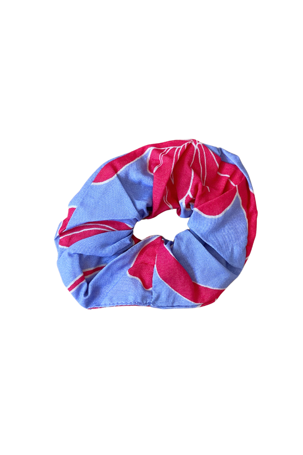 Finish the Look Scrunchie in Koki'o Drift