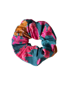 Finish the Look Scrunchie in Lei Day