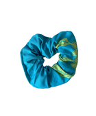 Finish the Look Scrunchie in Naupaka Shores