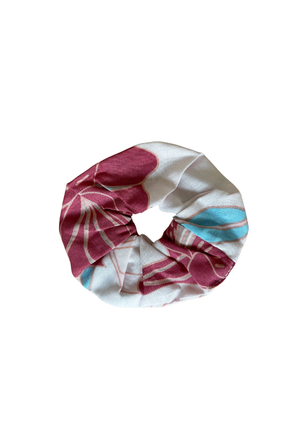Finish the Look Scrunchie in Island Breeze