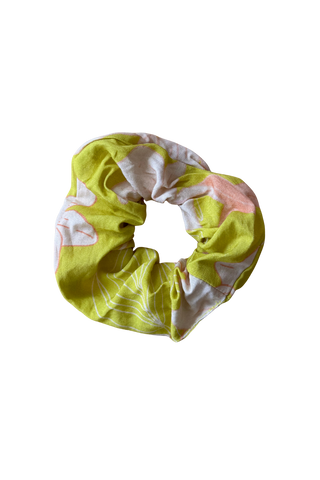 Finish the Look Scrunchie in Isle Orchid (Melon)