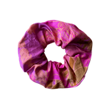 Finish the Look Scrunchie in Lei Day (Pitaya Pink)
