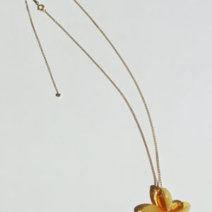 yellow glass plumeria necklace 