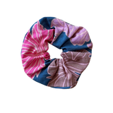 Finish the Look Scrunchie in Hibiscus at Dusk