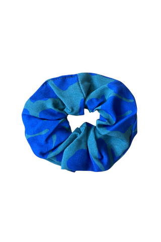 Finish the Look Scrunchie in Island Retro (Blue)