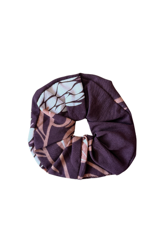 Finish the Look Scrunchie in Protea