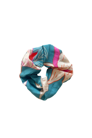 Finish the Look Scrunchie in Isle Orchid (Teal)