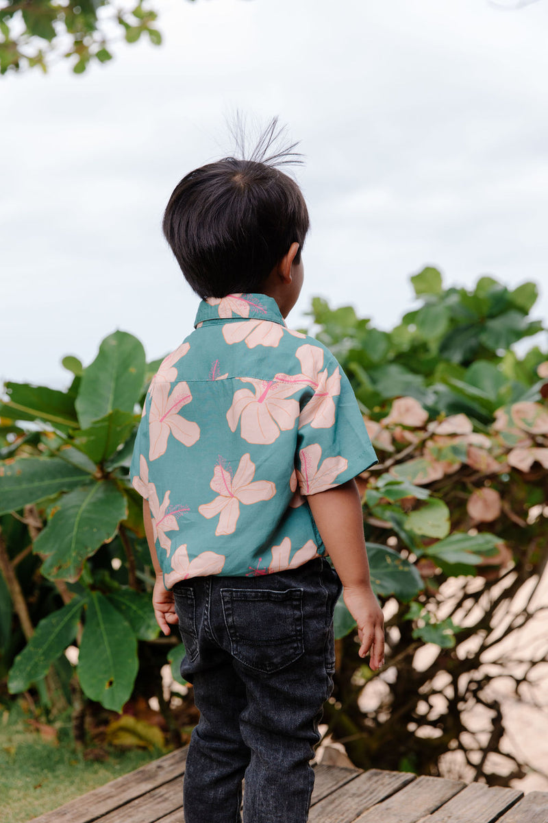 Maverick Button Up in Koki'o Blossom (Teal)