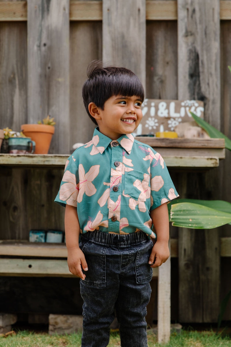 Maverick Button Up in Koki'o Blossom (Teal)