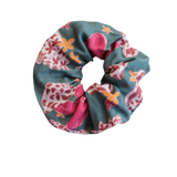 Finish the Look Scrunchie in Shells & Pua (Teal)