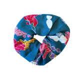 Finish the Look Scrunchie in Lei Stand