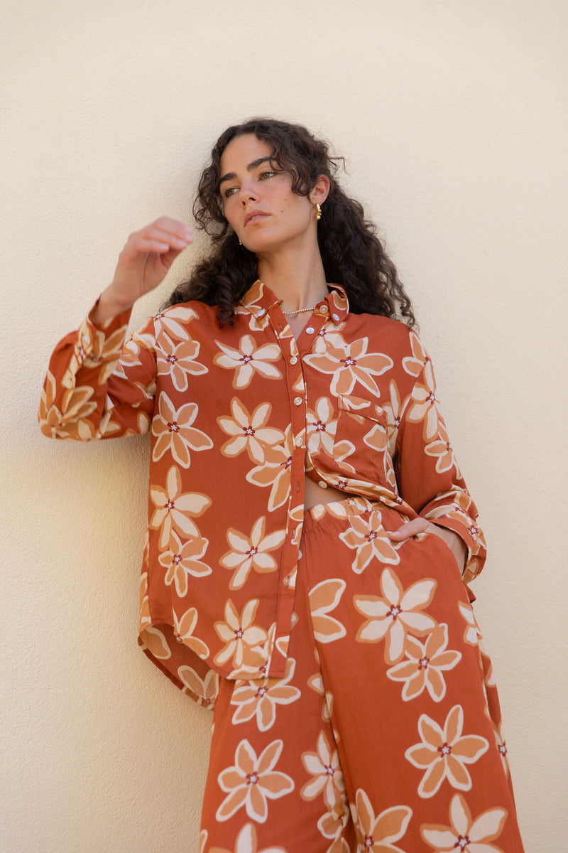 Elodi Pant in Nā'ū