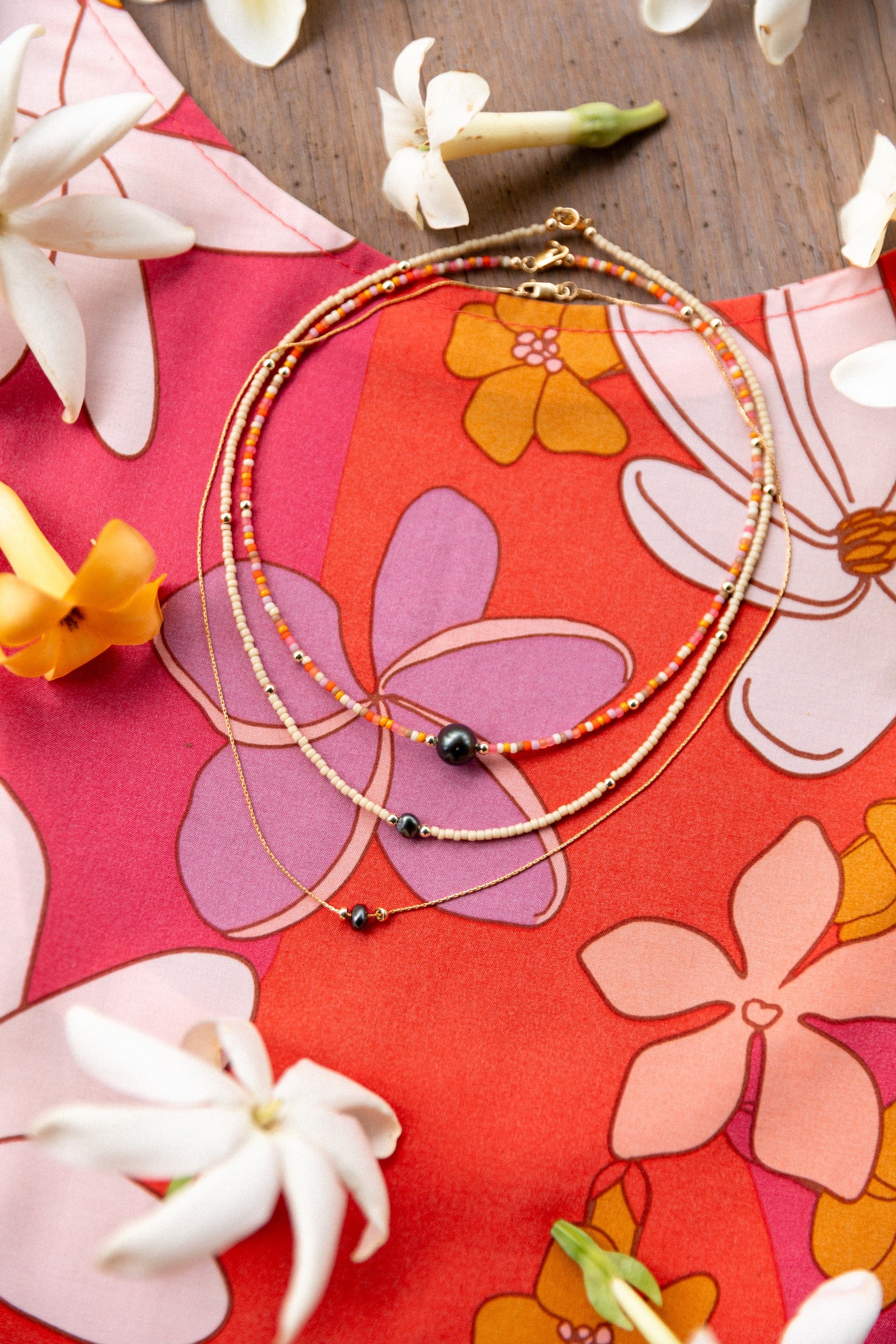 beaded pearl necklaces