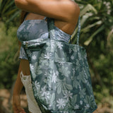 Essentials Tote in Naupaka Garden (Canopy Green)