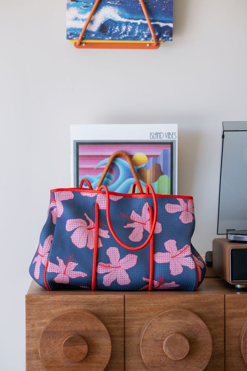 Everyday Tote in Koki'o Blossom (Navy)