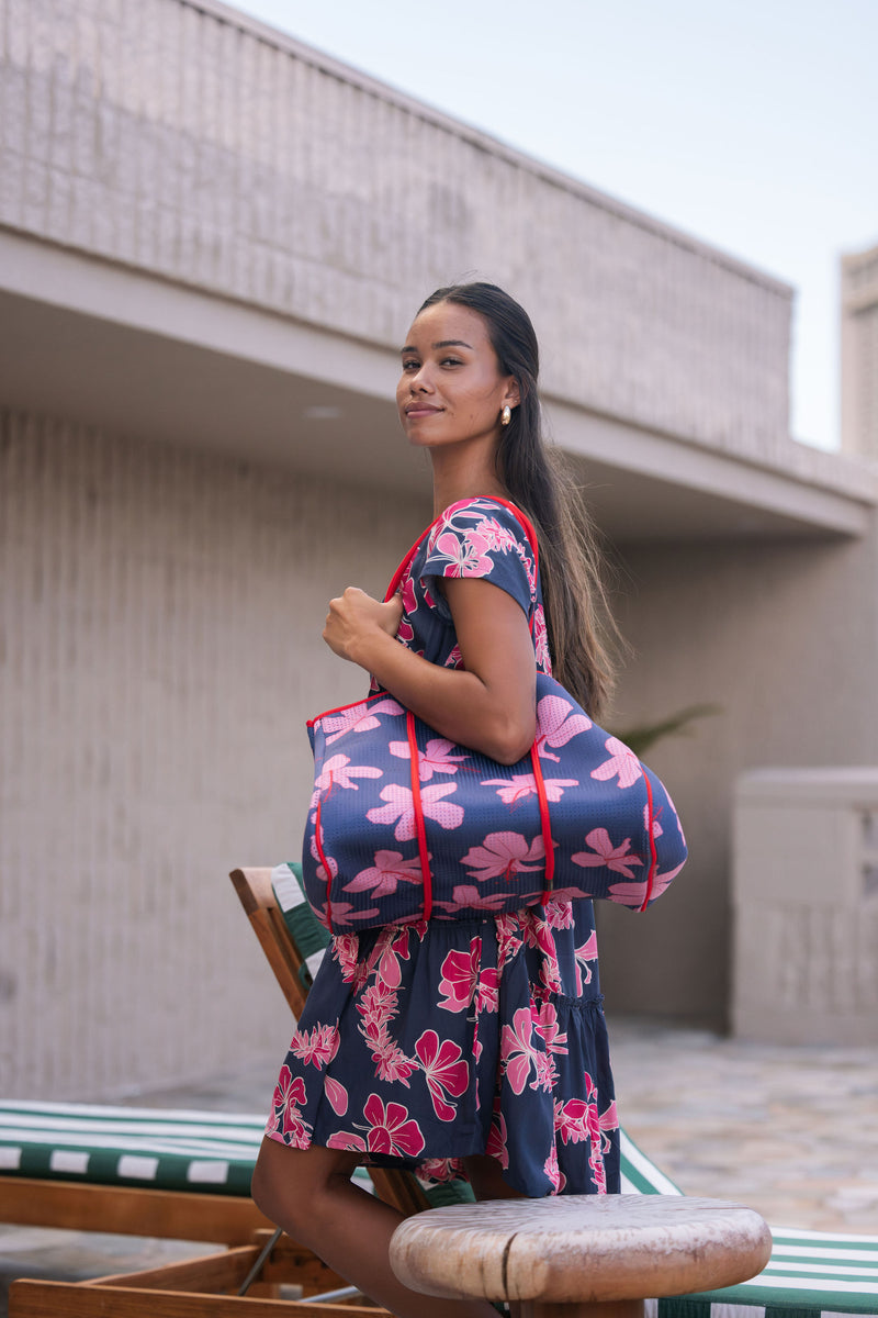 Everyday Tote in Koki'o Blossom (Navy)