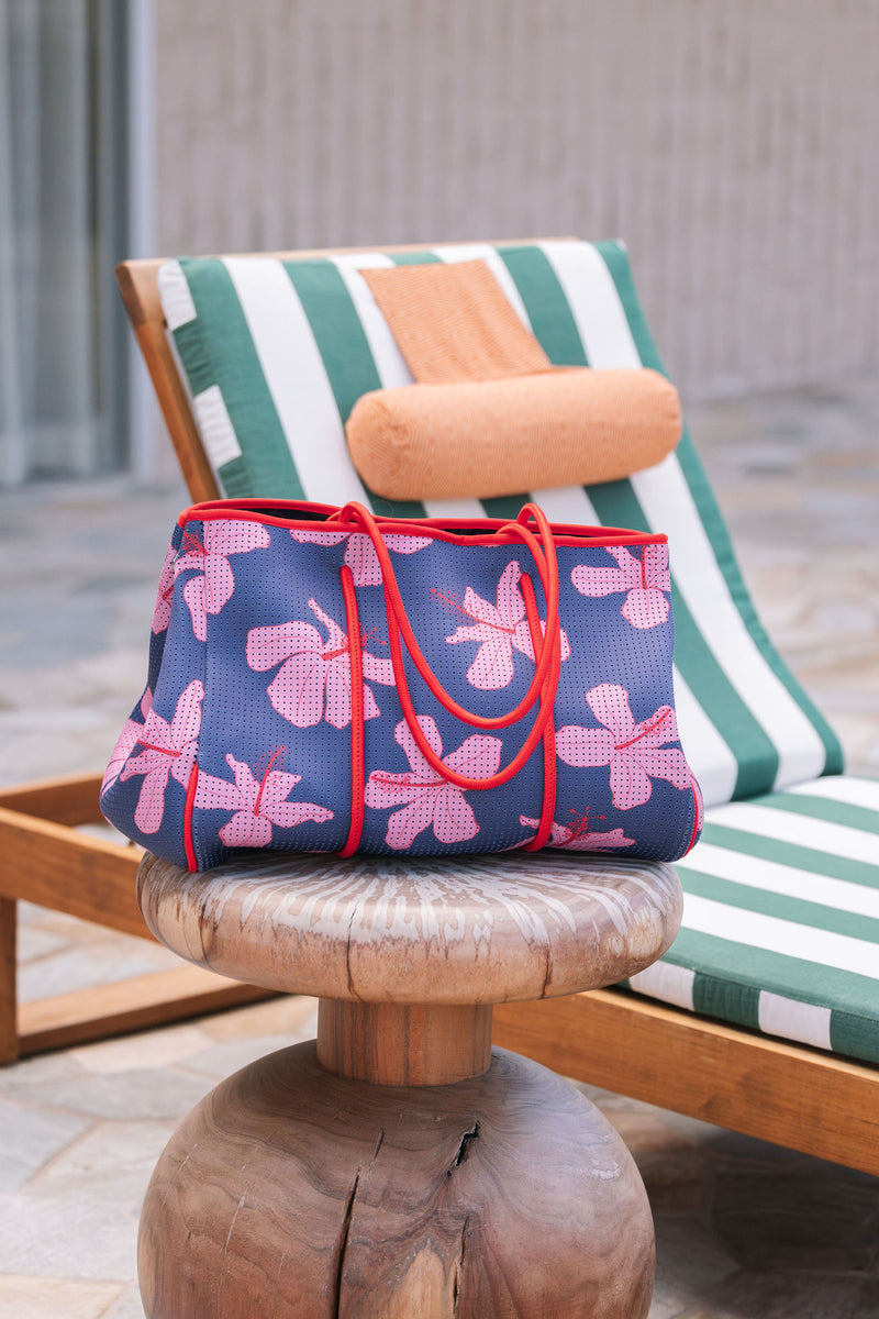 Everyday Tote in Koki'o Blossom (Navy)