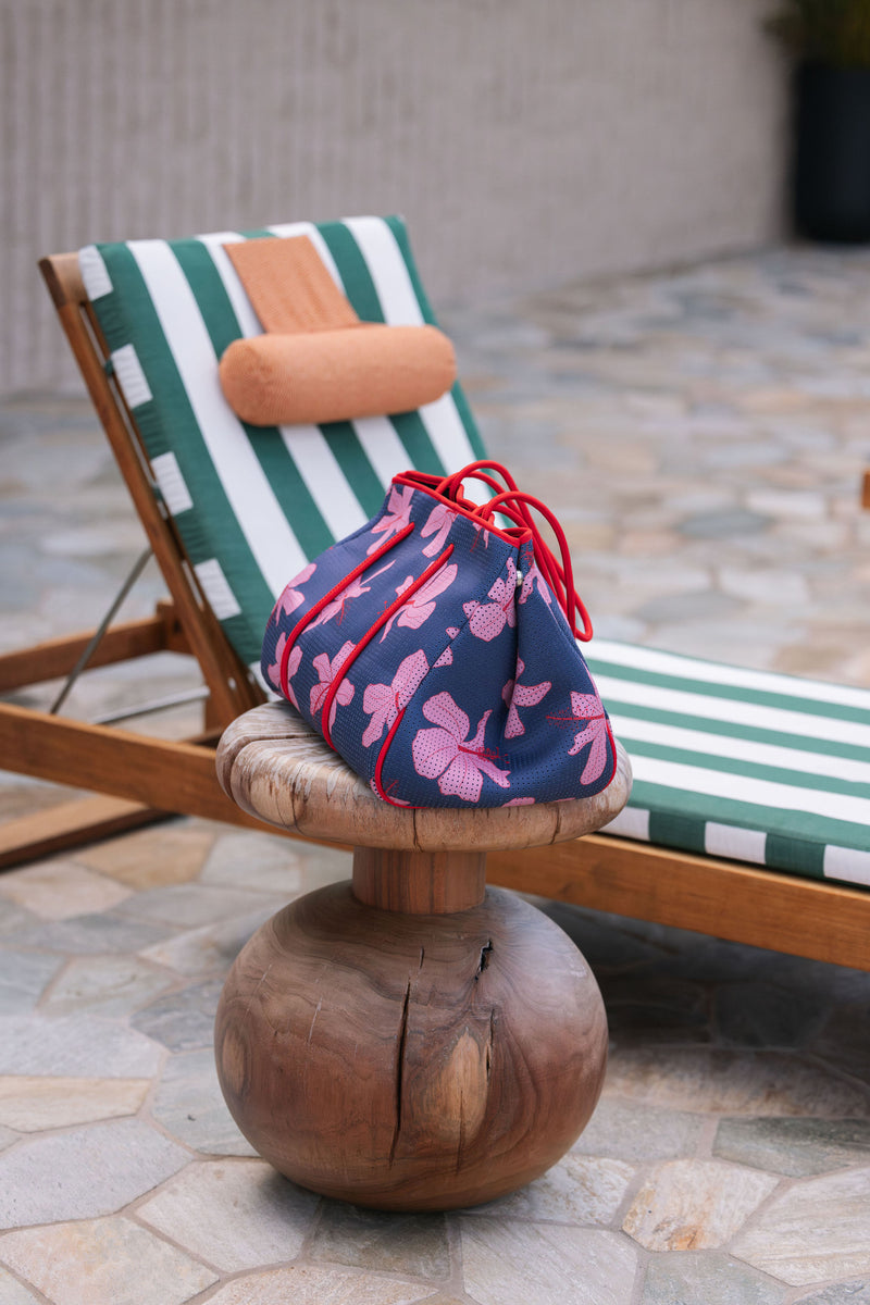 Everyday Tote in Koki'o Blossom (Navy)