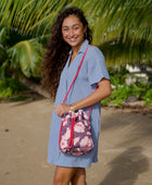 Holoholo Drawstring Purse in Ma'o Hau Hele (Coco)