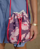 Holoholo Drawstring Purse in Ma'o Hau Hele (Coco)