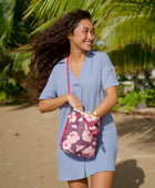 Holoholo Drawstring Purse in Ma'o Hau Hele (Coco)