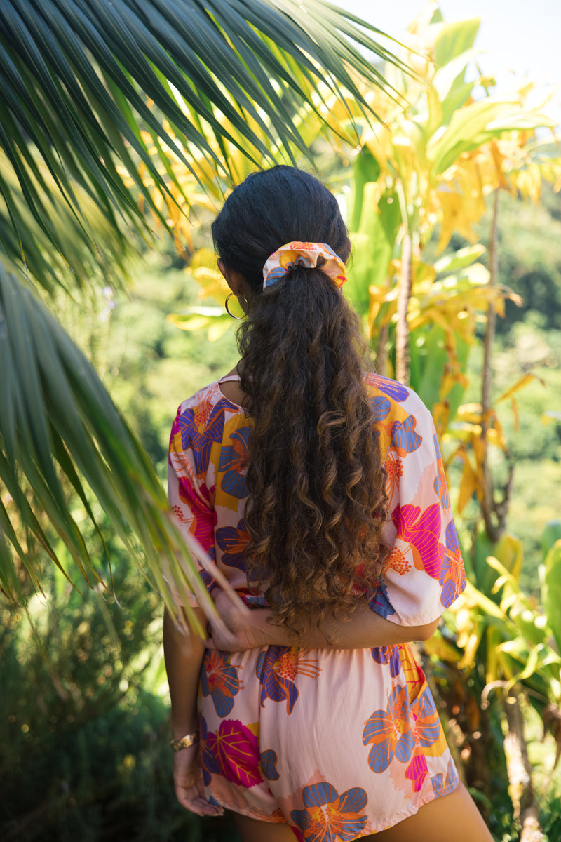 Finish the Look Scrunchie in Ko'oloa'ula