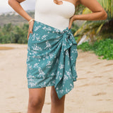 Pareo in Lagoon