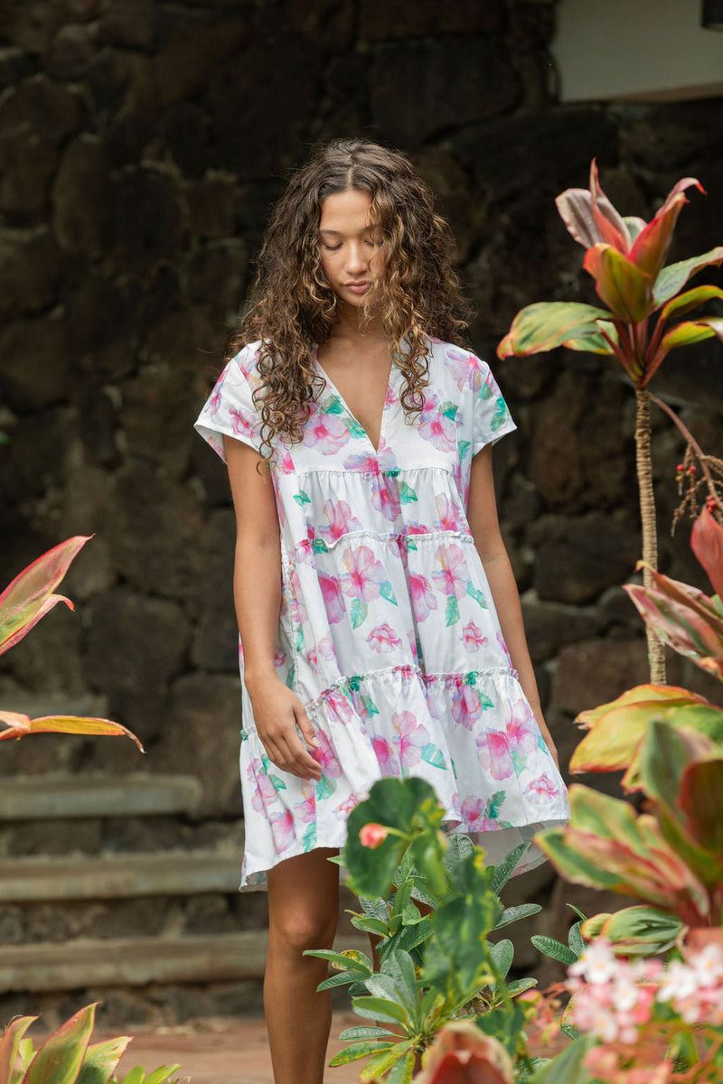 YIREH - Women's oversized tiered dress in white and pink floral print