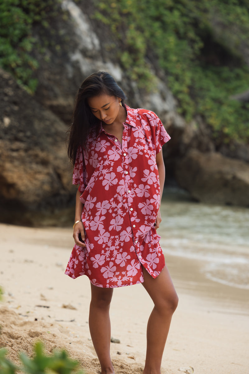 Kaimana Dress in Island Retro (Berry)