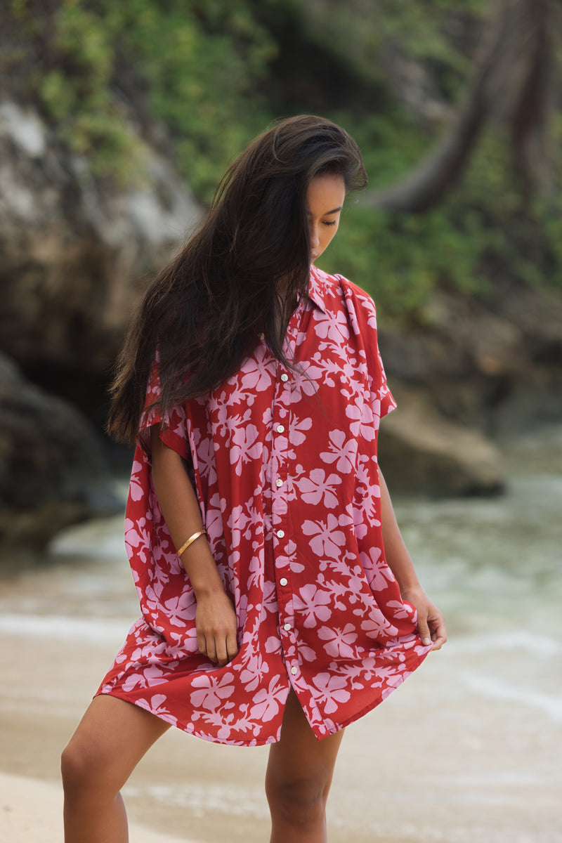 Kaimana Dress in Island Retro (Berry)