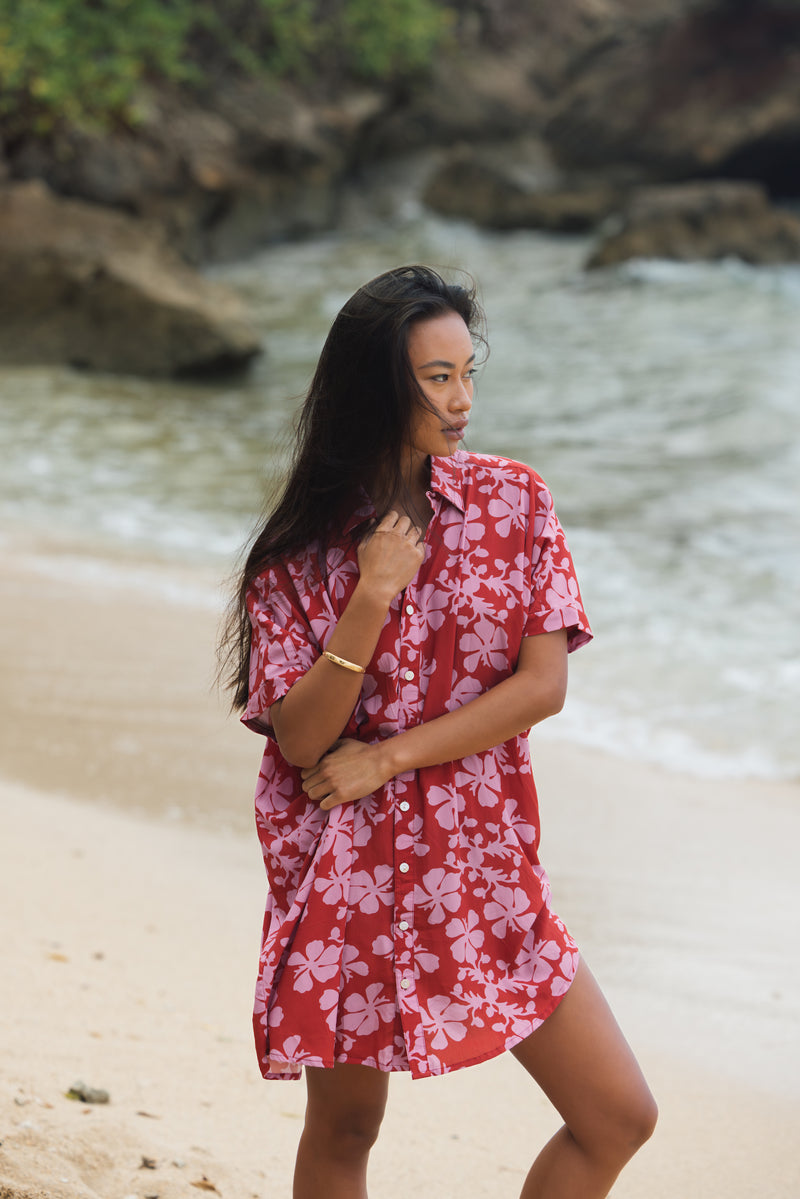 Kaimana Dress in Island Retro (Berry)