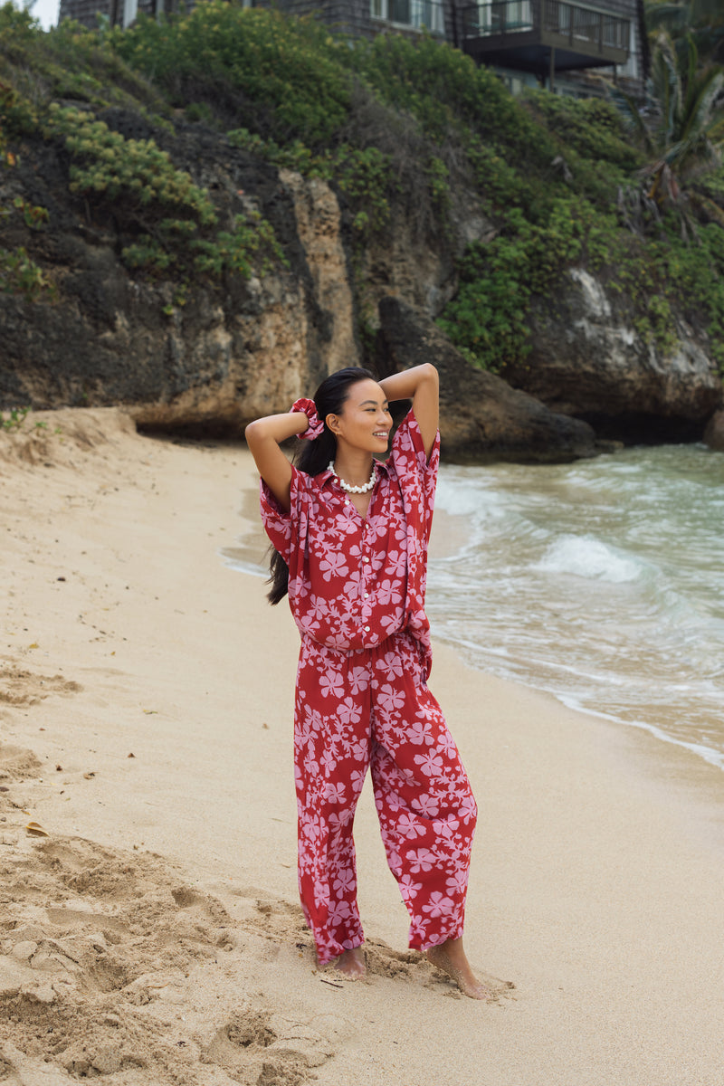 Kaimana Dress in Island Retro (Berry)