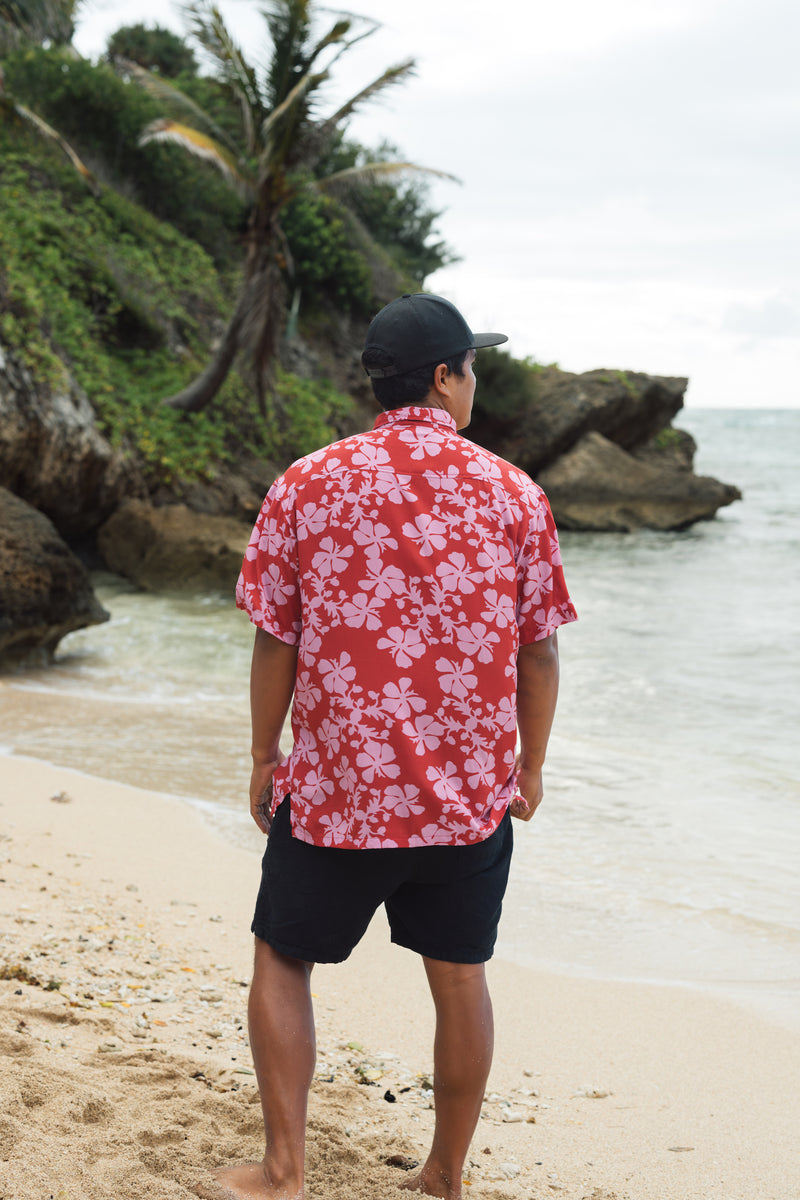 Men's Kahana Button-Up in Island Retro (Berry)