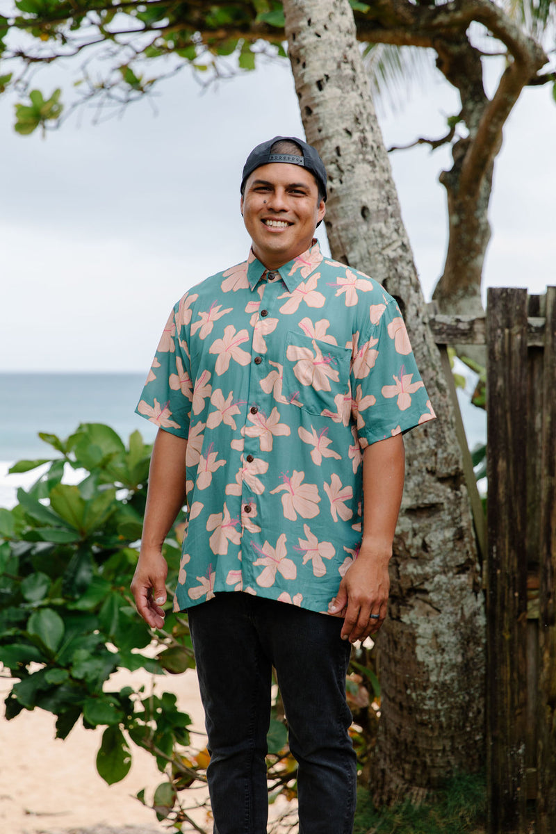 Men's Kahana Button-Up in Koki'o Blossom (Teal)