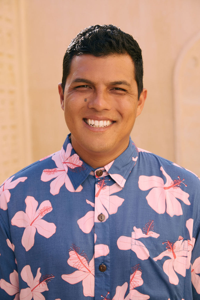 Men's Kahana Button-Up in Koki'o Blossom (Navy)