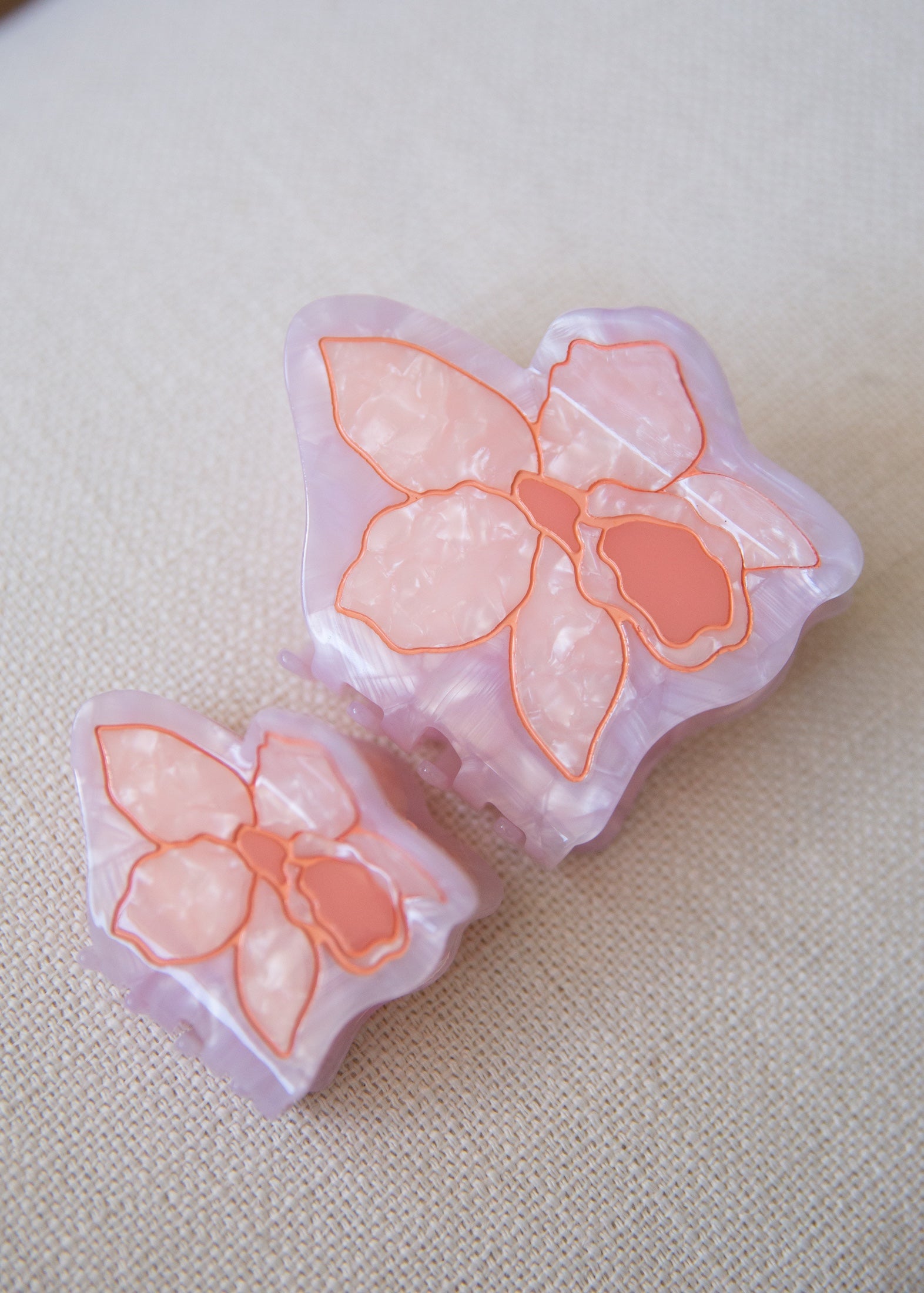orchid claw clip in peach color