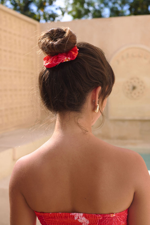 Finish the Look Scrunchie in Lei Pua (Retro Orange)