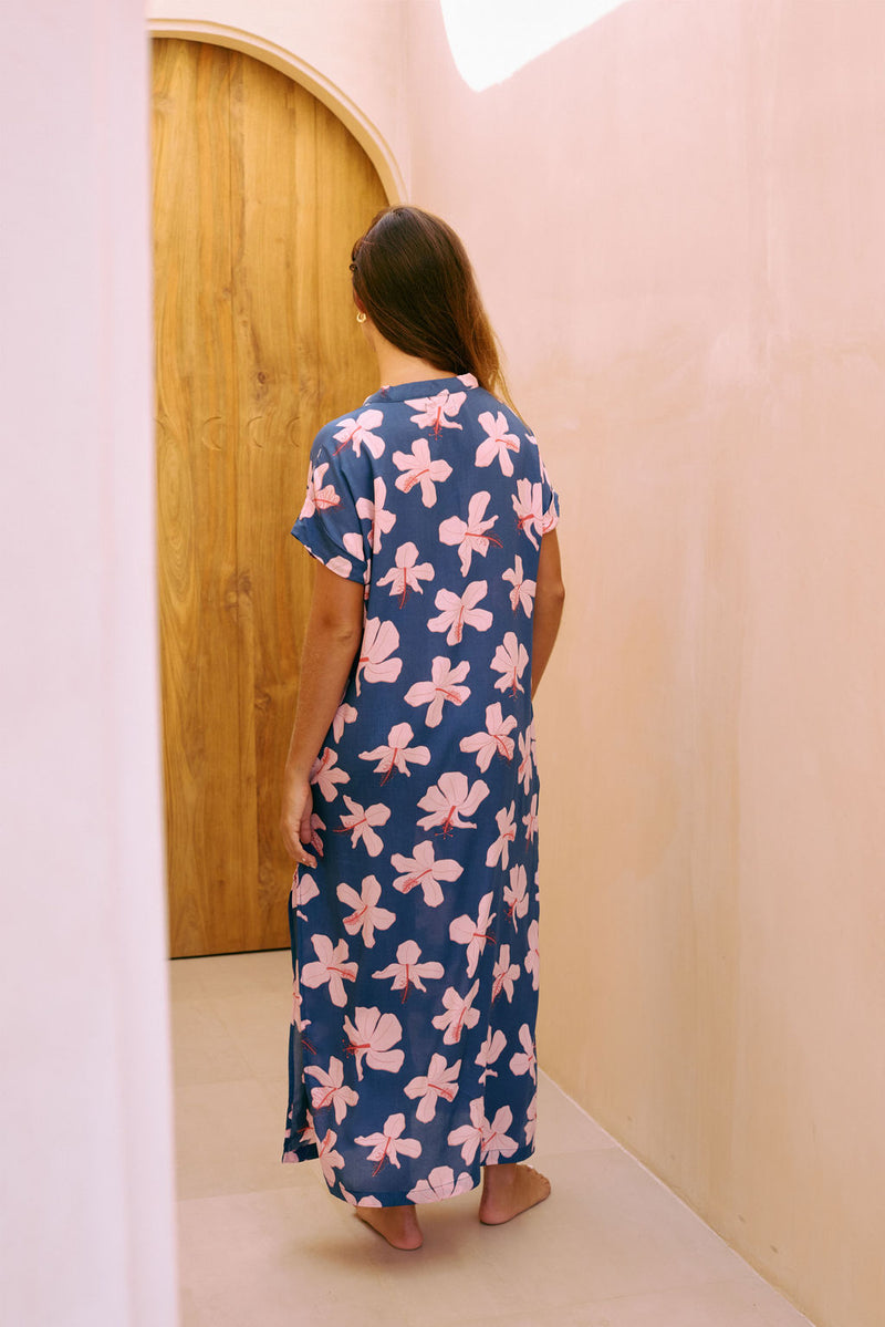 Tide Dress in Koki'o Blossom (Navy)