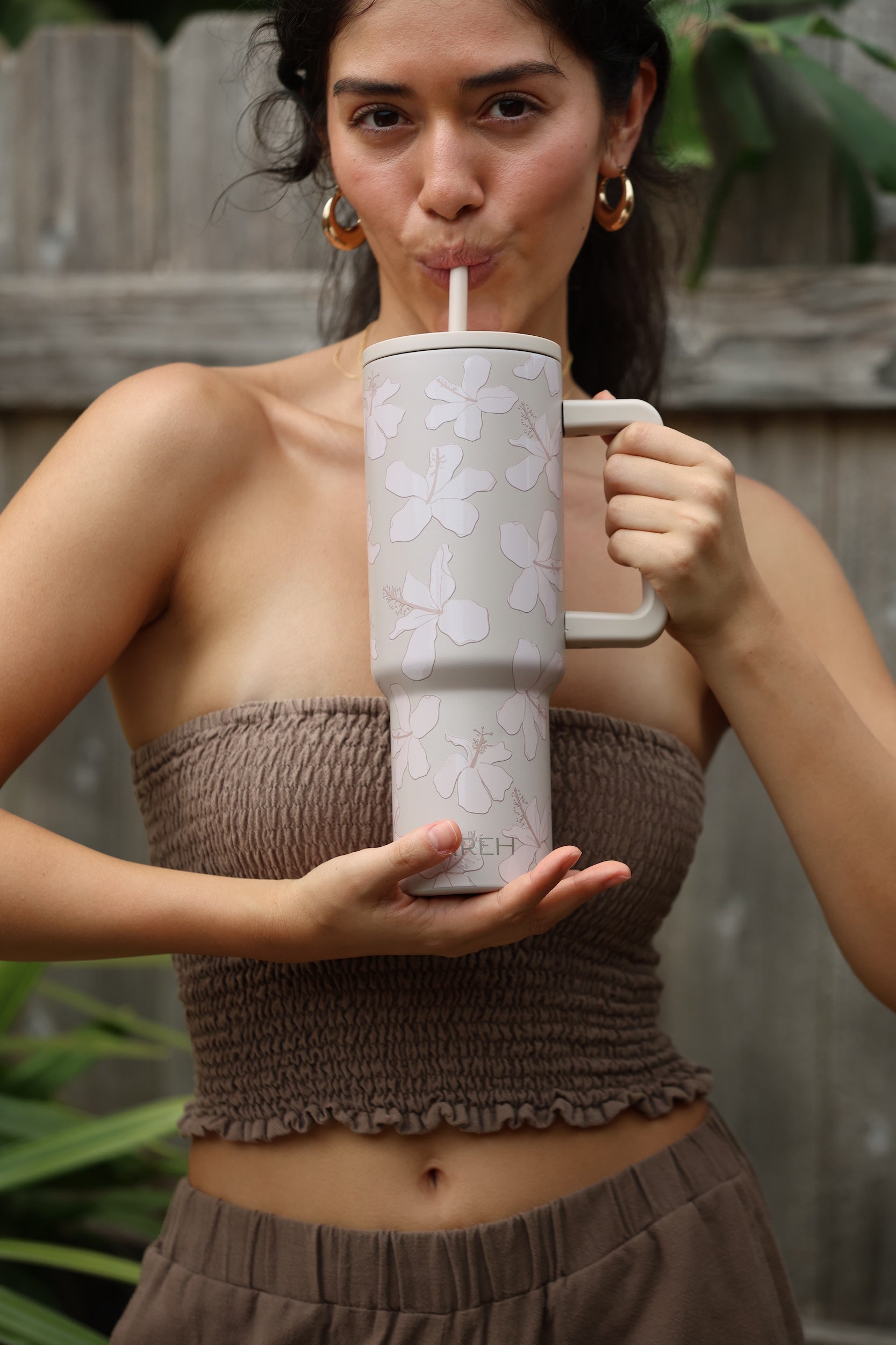 tan tumbler with kokio print