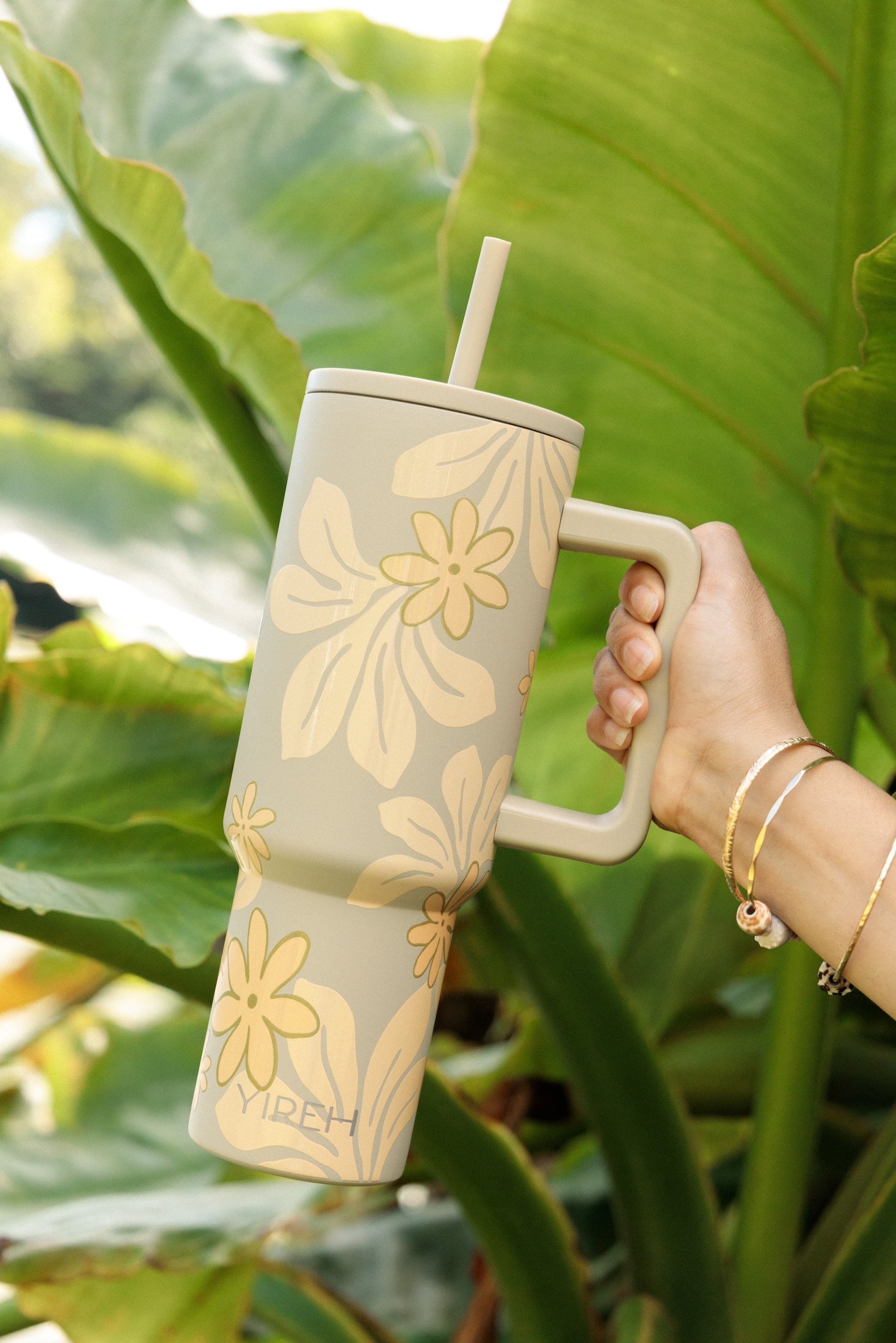 40 oz tumbler with naupaka and tiare print