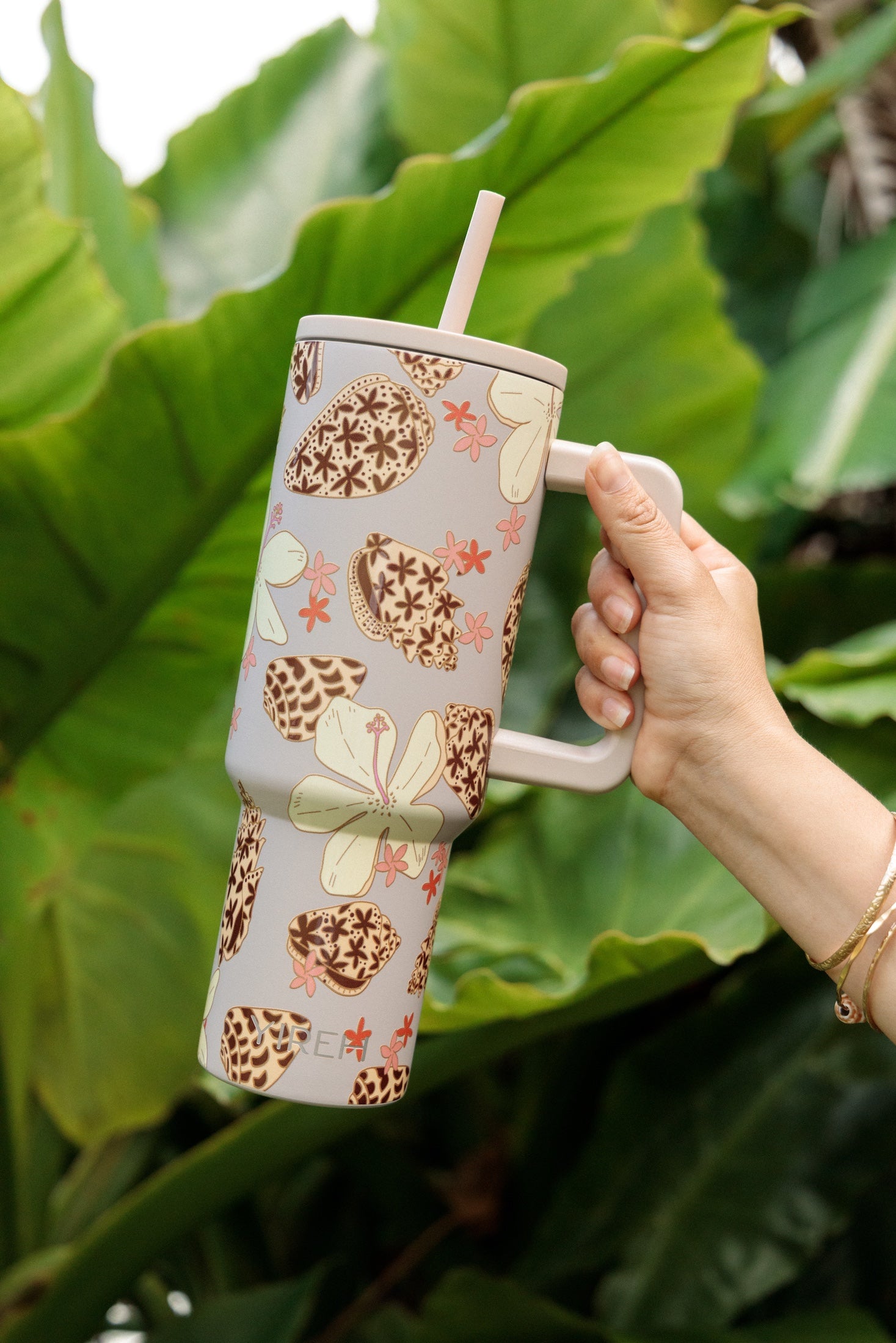 40 oz tumbler with shells and pua print