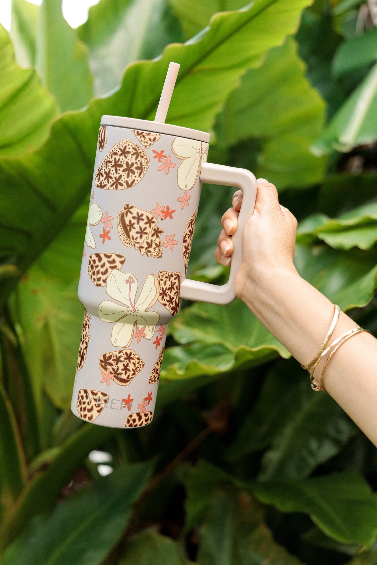 40 oz tumbler with shells and pua print