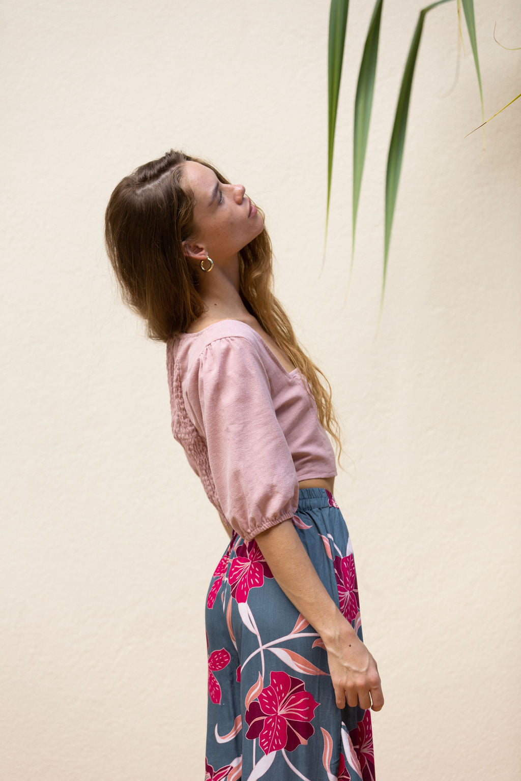 YIREH Ella Top in Blush - Linen Women's Top (sideview)